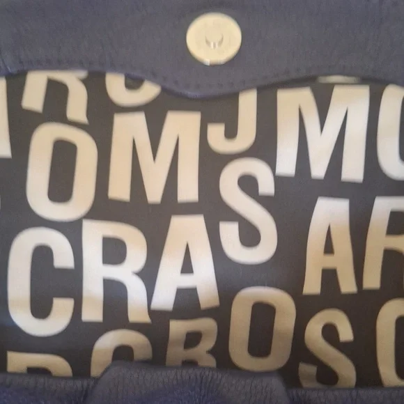 Marc by Marc Jacobs Deep Navy Leather Shoulder Bag with Silver Plaque - Picture 4 of 10